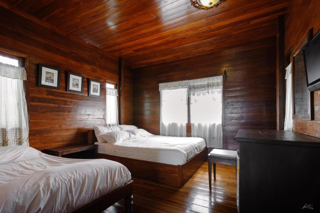 Huan Aumpron Resort Phrae Exterior photo